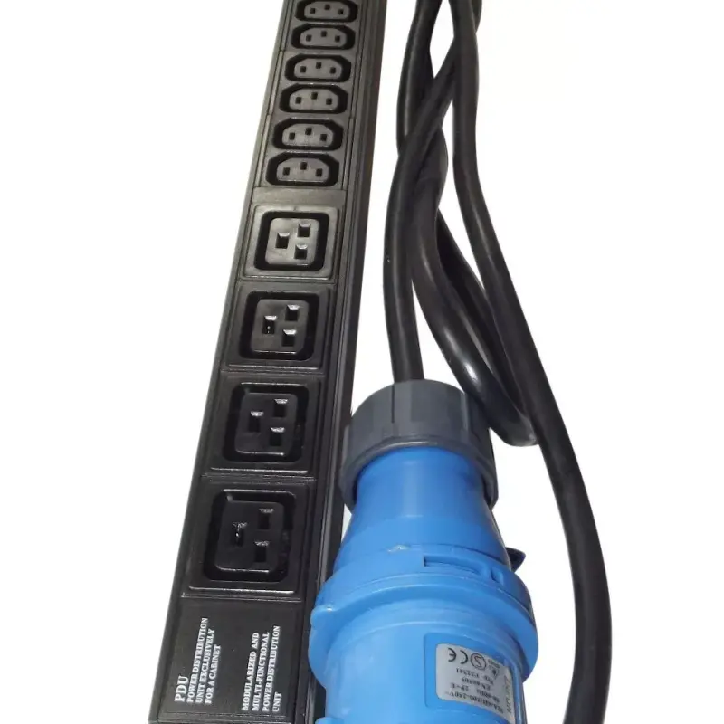 AMT 24-WAY PDU (20 × C13 + 4 × C19) WITH 32A INDUSTRIAL PLUG