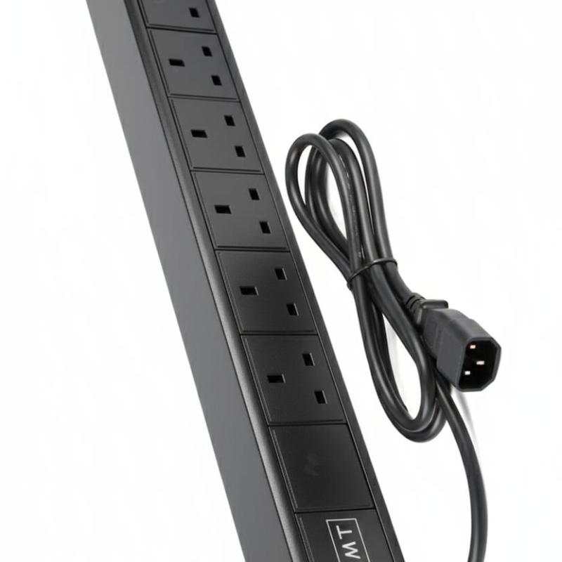 AMT 6 WAY UK TYPE PDU WITH C14 PLUG