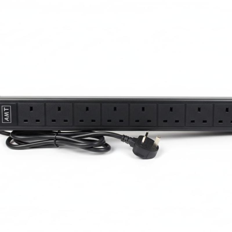 AMT 8 WAY UK TYPE PDU (VERTICAL)